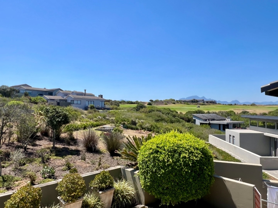 5 Bedroom Property for Sale in Oubaai Western Cape